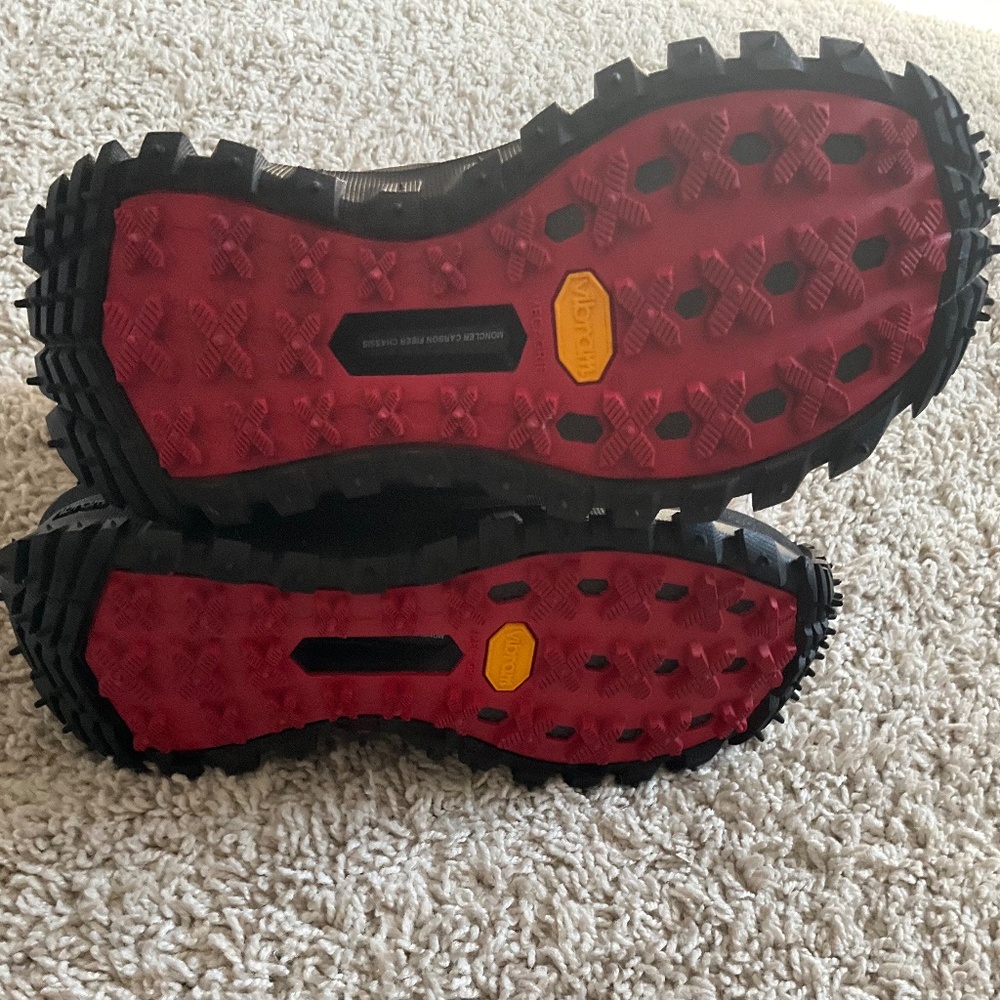 MONCLER TRAIL GRIP LUNAROVE LOW-TOP SNEAKERS. SIZE 36 IT (6 US). COLOR: BLACK. - Picture 14 of 16